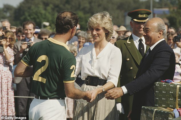 Принцесса Диана, принц Чарльз и Аль-Файед во время турнира Harrods Polo Cup в 1987 году.